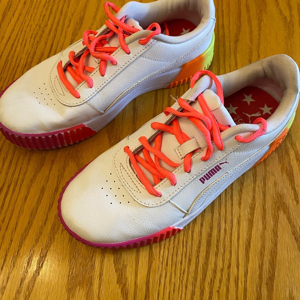 Puma White and Pink Sneakers with Breathable Upper and Light Sole